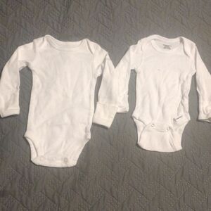 White Kids One Piece Bodysuit 1 Gerber And 1 Carters With Hand Mitts​​